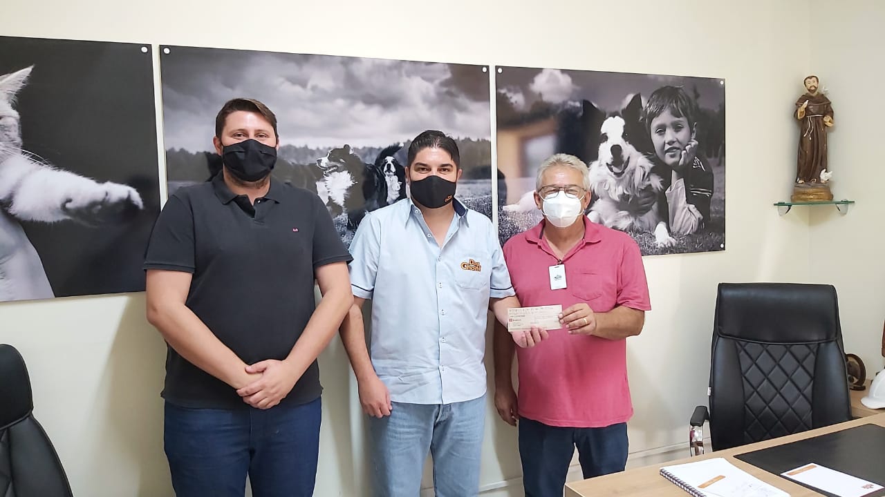 DOAÇÃO DE 30 CILINDROS DE OXIGÊNIO PELA EMPRESA DOG CHONI